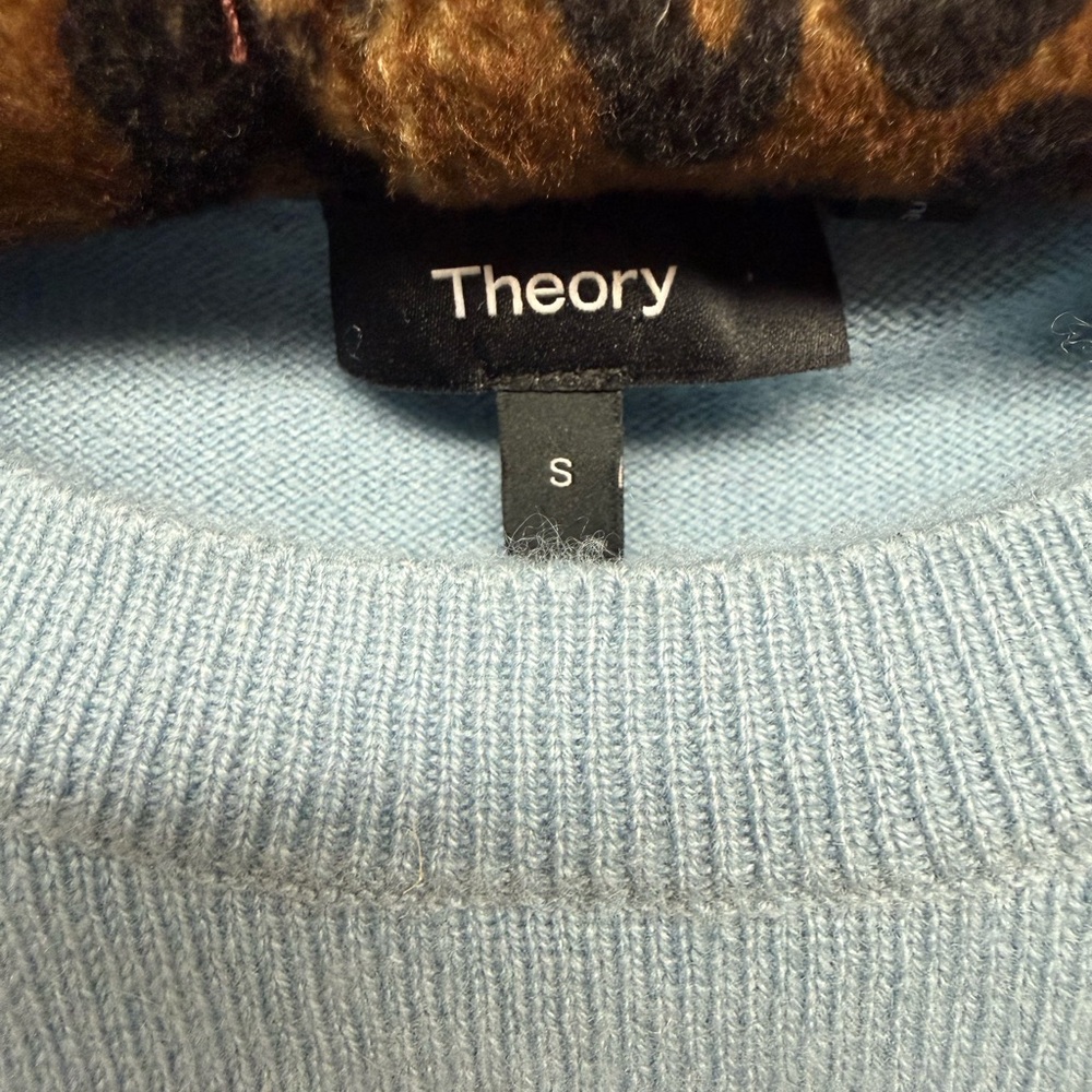 Theory 100% Cashmere Short Sleeve Sweater Soft Blue - Picture 2 of 5